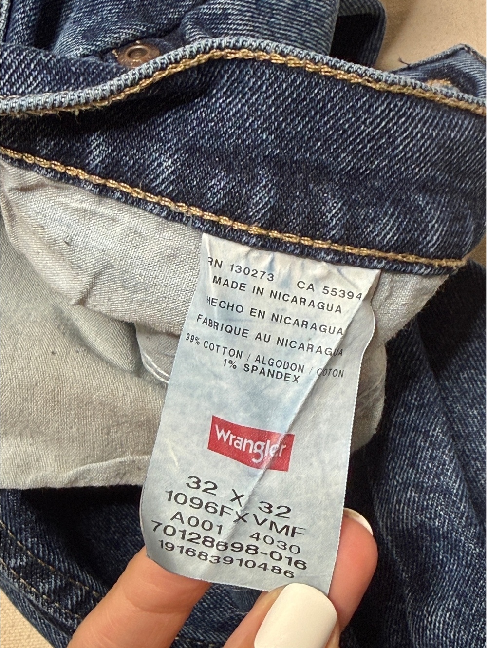 Wrangler 1096FXVF Men’s 32x32 Blue Jeans Authentic Farmer Workwear Distressed - Picture 8 of 8